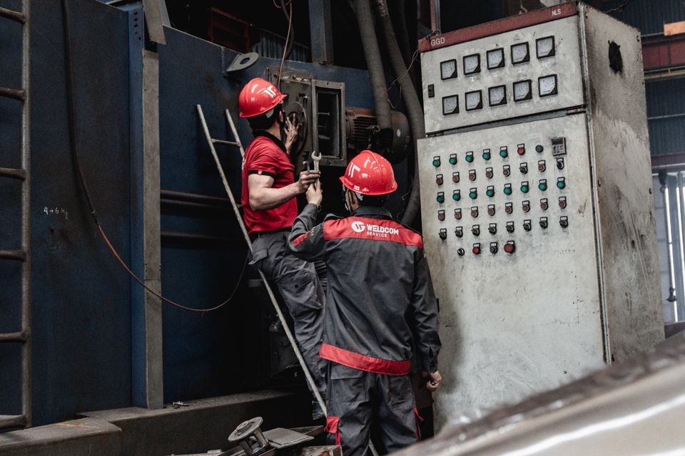 A Skilled Operator Sees What a Dashboard Can Miss